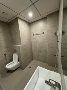 10 minutes away from ExpoMart-The Hideaway Stays