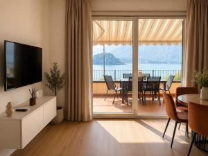 Panoramic terrace on the Lake Como - Free Park