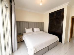 Elegant 2BR Apartment