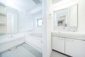 New Open,6-minute walk from Shibuya Station and 3-minute walk from Shinsen Station, Direct access to major stations on the Yamanote Line, EV available, 4 people ,Loft house