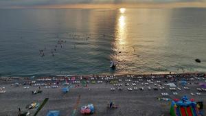 New flat 3 rooms Gonio first line near the sea 60 sq m
