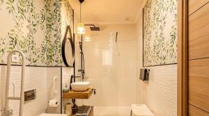 Modern 1 Bedroom Apt in Historic Center • Ground F