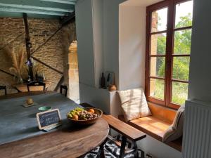 Magnifique gite de charme tout en pierre en Perigord, 12 personnes, salle de jeux, piscine privee, barbecue et plancha