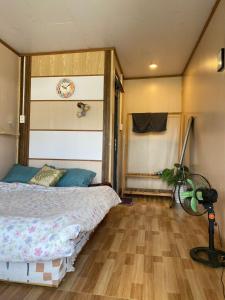 Xóm nhà lá homestay