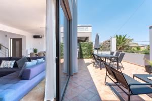 Kalamaki Del Mar Seaside Villa