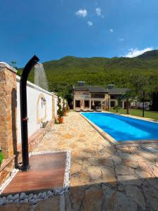 Villa Riviera