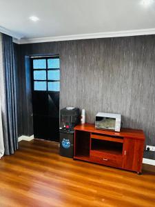 Garden Of Roses 1 Bedroom Karen