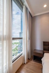 Elegant 1BR Landmark 5 City View