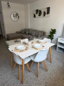 Ralphs HOME Spacious Private Parking Wi-Fi