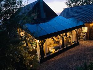 Domek Madib -Pokoj do wynajecia góry,nocleg Beskidy, widoki, jezioro, stadnina koni, grill, domek, apartament, wypoczynek, cisza, spokój, nocleg,pokój do wynajęcia Sucha Beskidzka