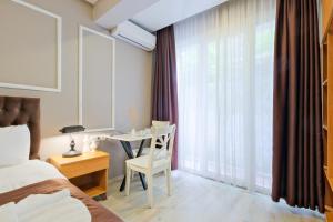 Crown Hanpoint Boutique Hotel