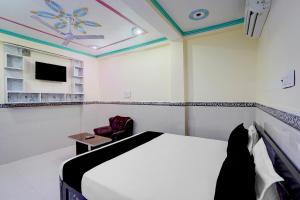 Spot On Ayansh Guest House