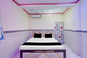 Spot On Ayansh Guest House