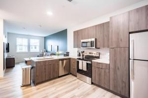 Landing Amazing 1BD in Steelpointe Harbor