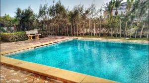 Appartement piscine vue mer 300m plage