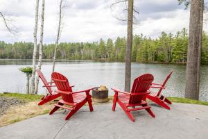 Wolf Pond House 3 Miles to Lake Placid