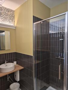 Small Modern Rooms