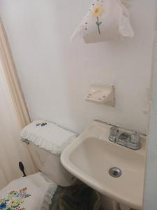 1 bedroom with shared common areas near the MTY airport