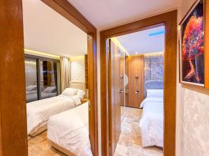 Spectacular Sea View - 18th Floor, Near TGV Train Station & Beach
