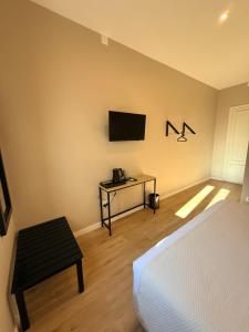 Residencia LIS B&B and Parking