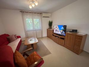 Apartment NOEL - Free Covered Parking - Fast WiFi - Near Beaches & Brijuni
