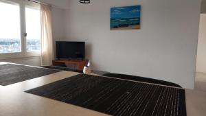 Impecable y amplio Zona Polideportivo y Hospital Privado