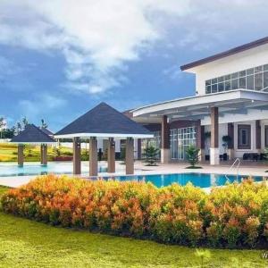 Luxury Sky Retreat with Taal Lake & Volcano View in Tagaytay