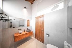 Akami Villa 4BR Private Pool in Pererenan