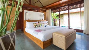 Bayu Gita Beachfront Villa