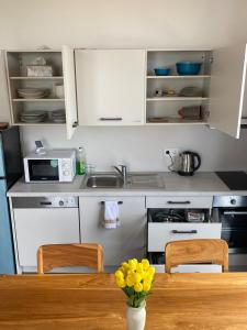 Spacious flat with balcony & pool at Paje Beach - perfect for Digital Nomads & Families