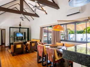 Homey 3Br Villa Private Pool & Walk to Beach