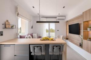 Modern Glyfada Coastal Getaway