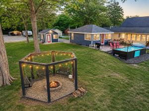 Year-Round Heated Pool - Hot Tub - Fire Pit