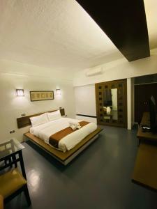 At The Pad Hotel & Villas