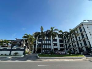 At The Pad Hotel & Villas