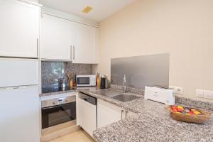 Mijas Golf 1-Bedroom Terrace & Pool Shared - Happy Rentals
