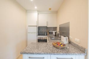Mijas Golf 1-Bedroom Terrace & Pool Shared - Happy Rentals