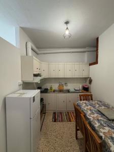 OCEAN VISTA Beachfront Apartment Near Airport-B3