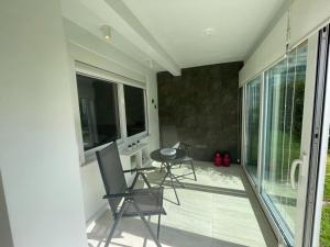Ground-floor apartment with garden and pool- Benalmádena