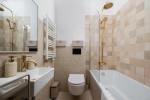 Stadion Francuska Deluxe Apartment by BookingHost