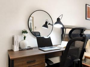 Vibrant Modern 57 SQM - Ultra Fast WiFi - BTS Thonglor
