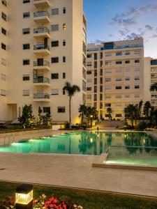 Terrasse ensoleillée - Vue dégagée - Piscines