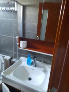 Fully Furnished Modern 2BR Apartment Enzi Heights