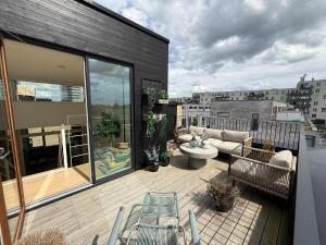 A Luxury Three Story House By CPH Harbor