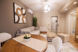 Frogs Luxury Apartments