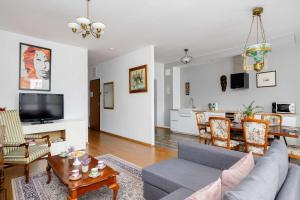 Wilanów Charming Apartment with Free Parking by Noclegi Renters