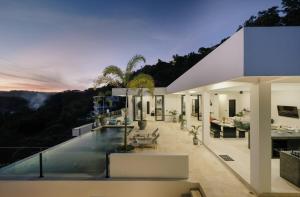 Tris Villa 2