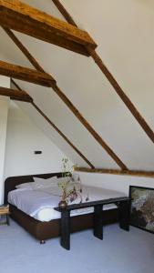 Nana Vacation House - An elegant secluded family vacation house in Fruška gora