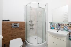 Piotrkowska Elegant Studio by BookingHost