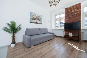 Piotrkowska Elegant Studio by BookingHost